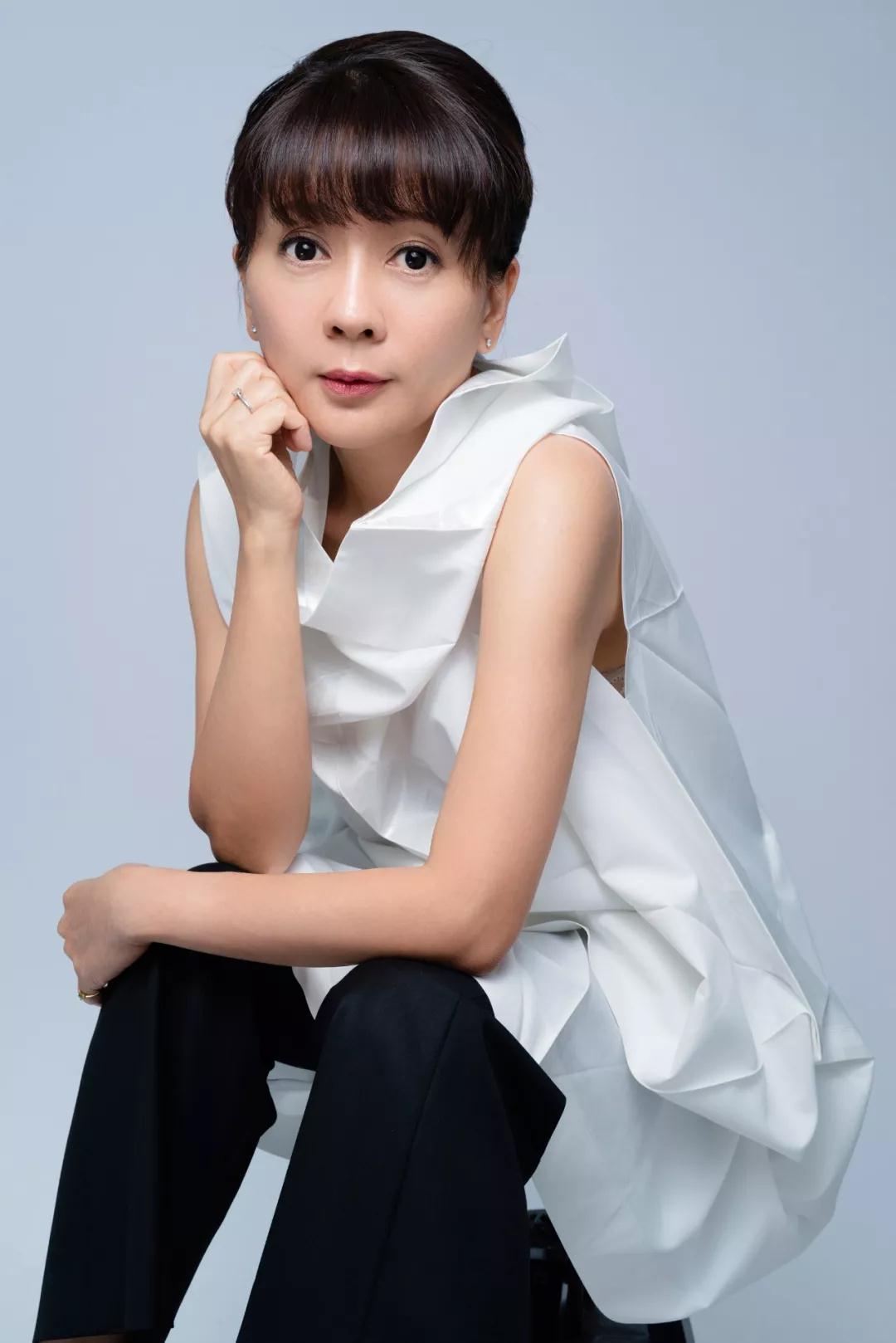 台湾软装女神傅琼慧与约定在花季传媒APP下载免费观看大全馆